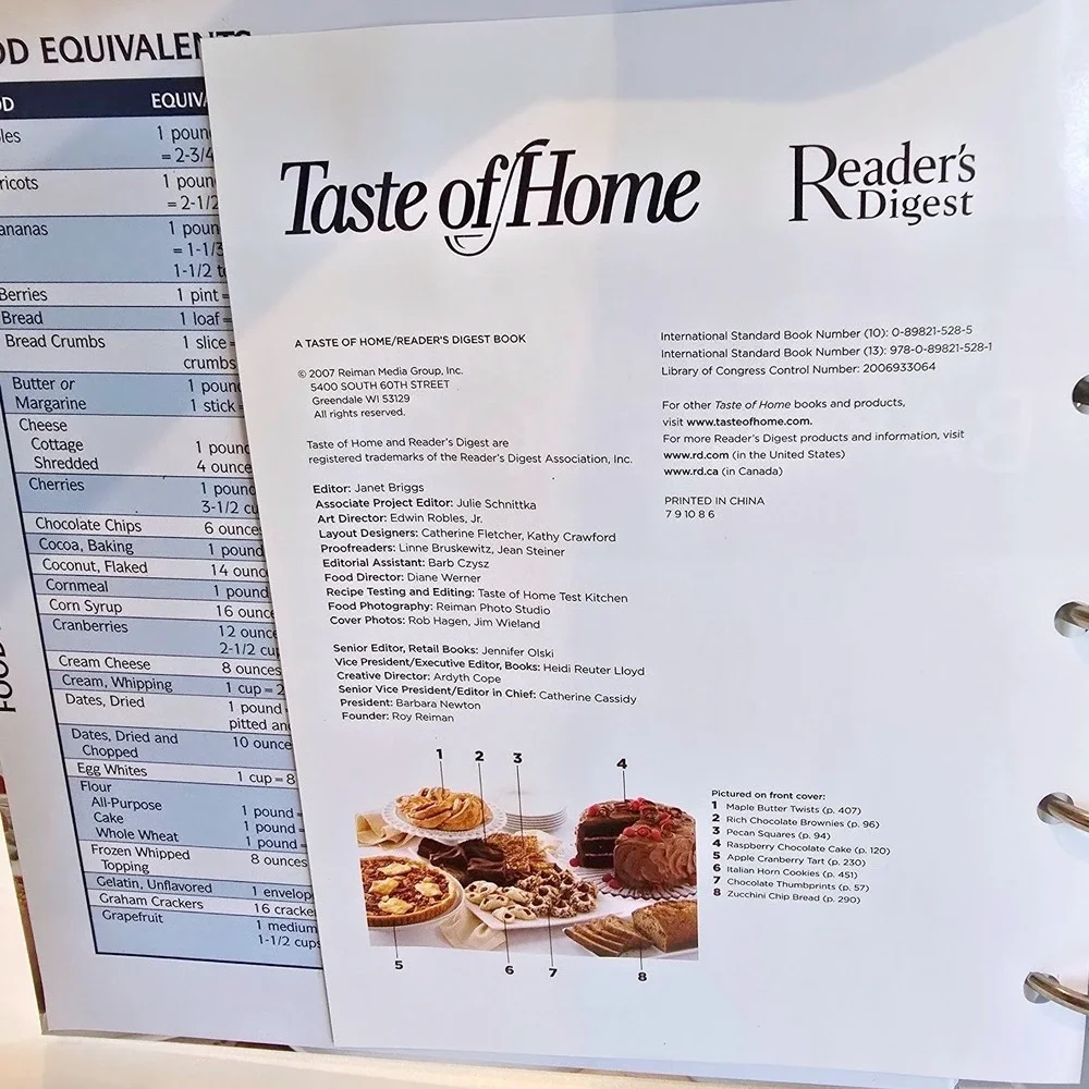 Taste‎ of Home Baking Book Cookbook 2007 Ring Binder Flaps 725+ Recipes 1st Ed